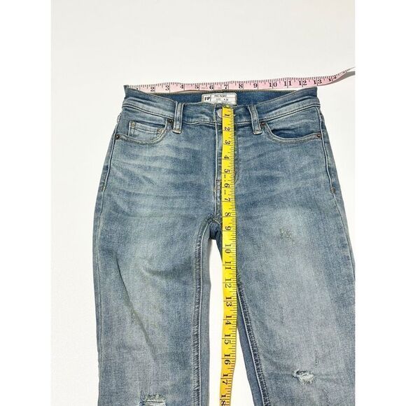Free People Frayed Hem Distressed‎ Mid Rise Skinny Jeans Blue Stonewash Size 24 - Picture 8 of 11